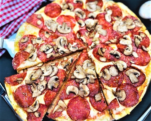 Купити Піца «Мега Пепероні» в кафе Амичи Миргород от 280 грн