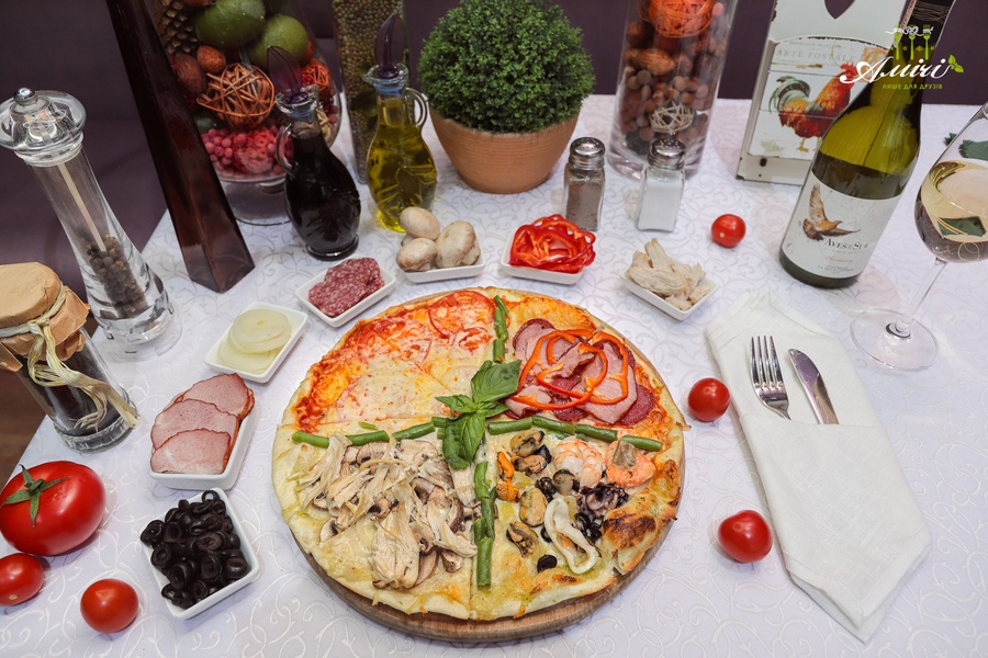 Купити Піца "Чотири сезони" в кафе Амичи Миргород от 310 грн