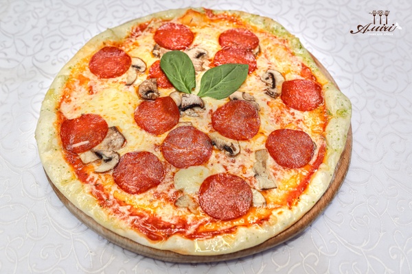 Купити Піца "Пепероні" в кафе Амичи Миргород от 165 грн