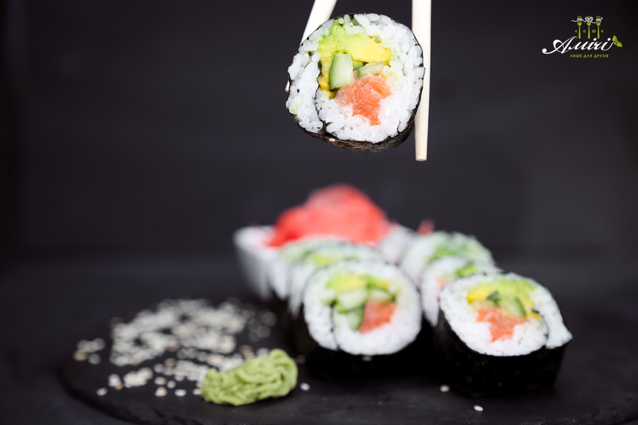 Futumaki with salmon roll