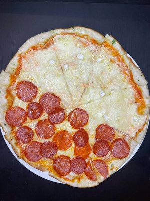 Pizza "Quatro pepperoni"