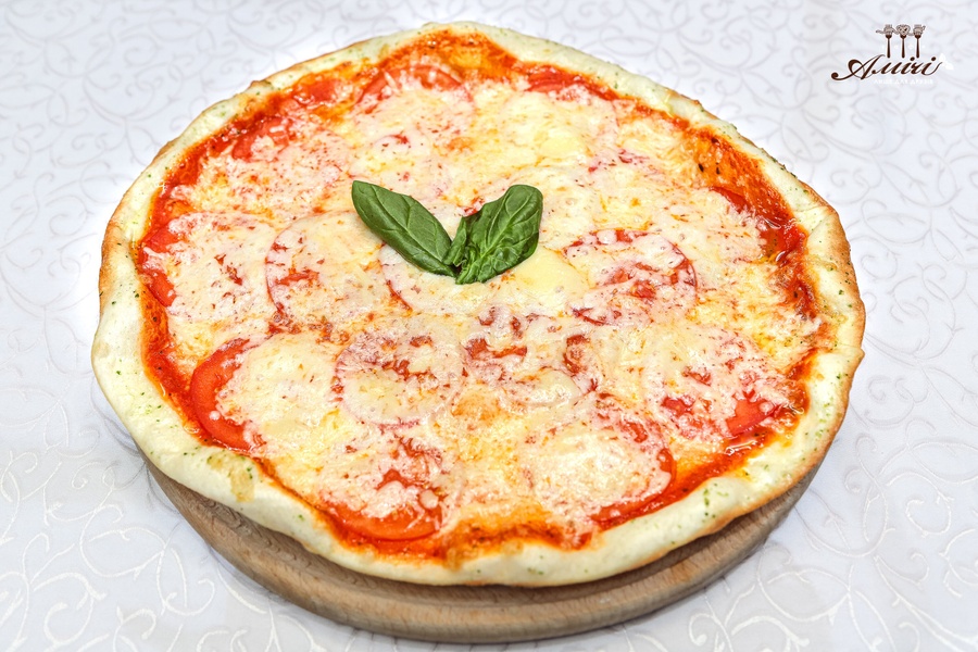 Купить Пицца "Маргарита" в кафе Амічі Миргород від 145 грн