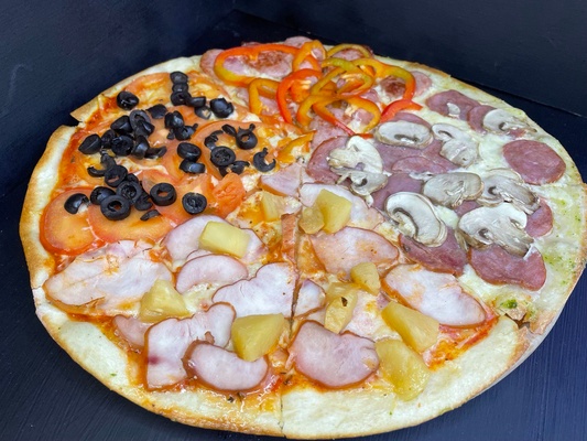 Купити Піца "Чотири сезони" №2 в кафе Амичи Миргород от 270 грн
