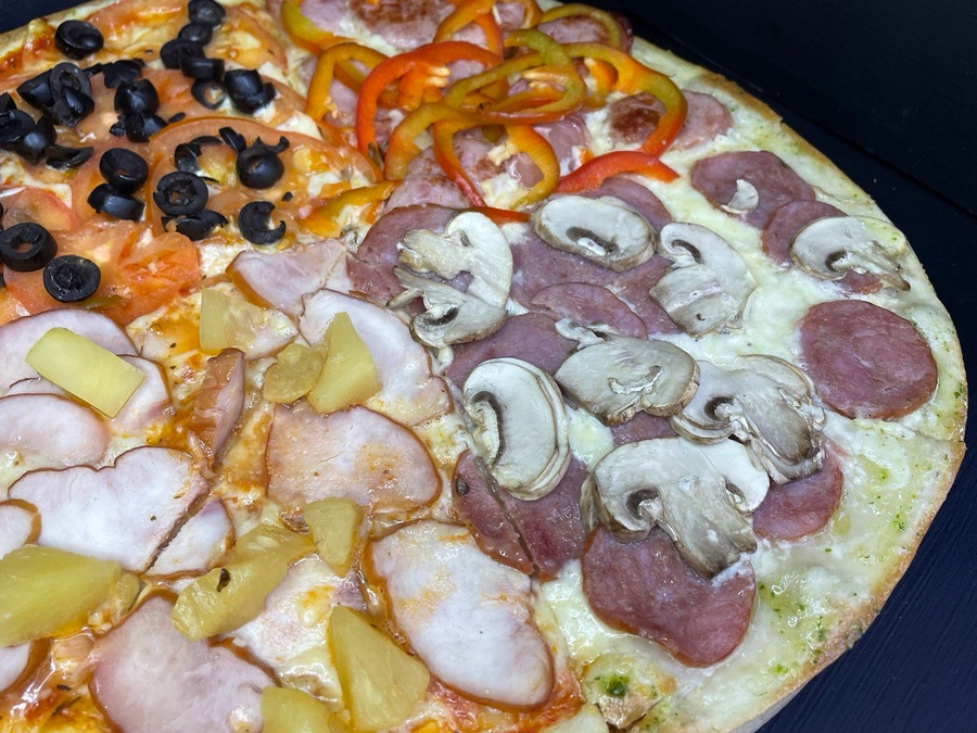 Купити Піца "Чотири сезони" №2 в кафе Амичи Миргород от 280 грн