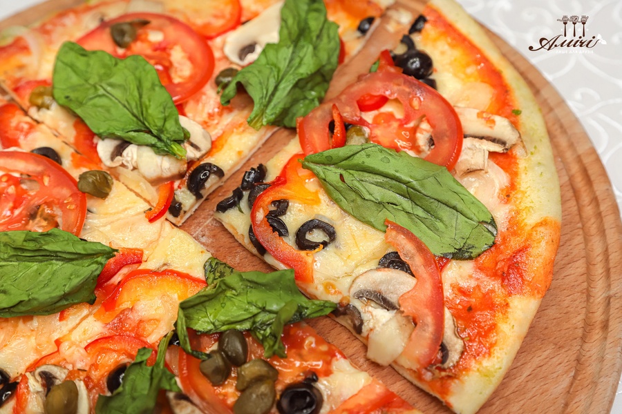 Купить Пицца "Вегетариано" в кафе Амічі Миргород від 110 грн