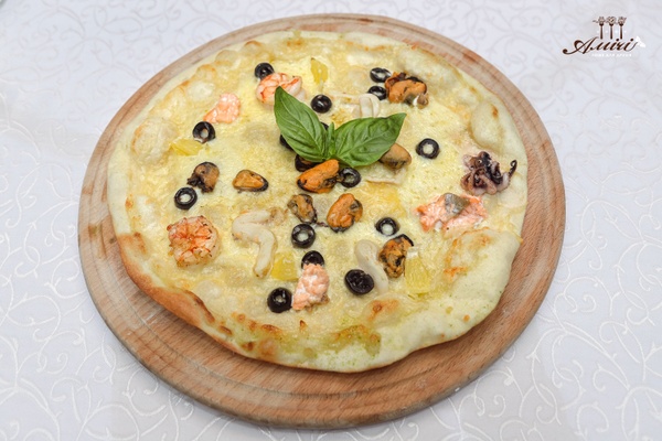 Купити Піца "Фра Діабло" в кафе Амичи Миргород от 180 грн